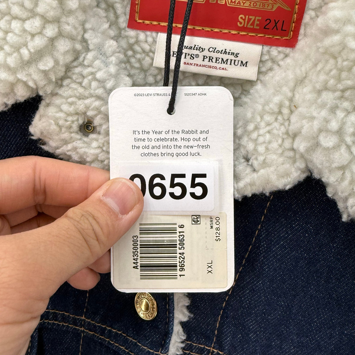 LEVI'S LIMITED ED WOMEN'S 2XL YEAR OF THE RABBIT 90S TRUCKER SHERPA JACKET