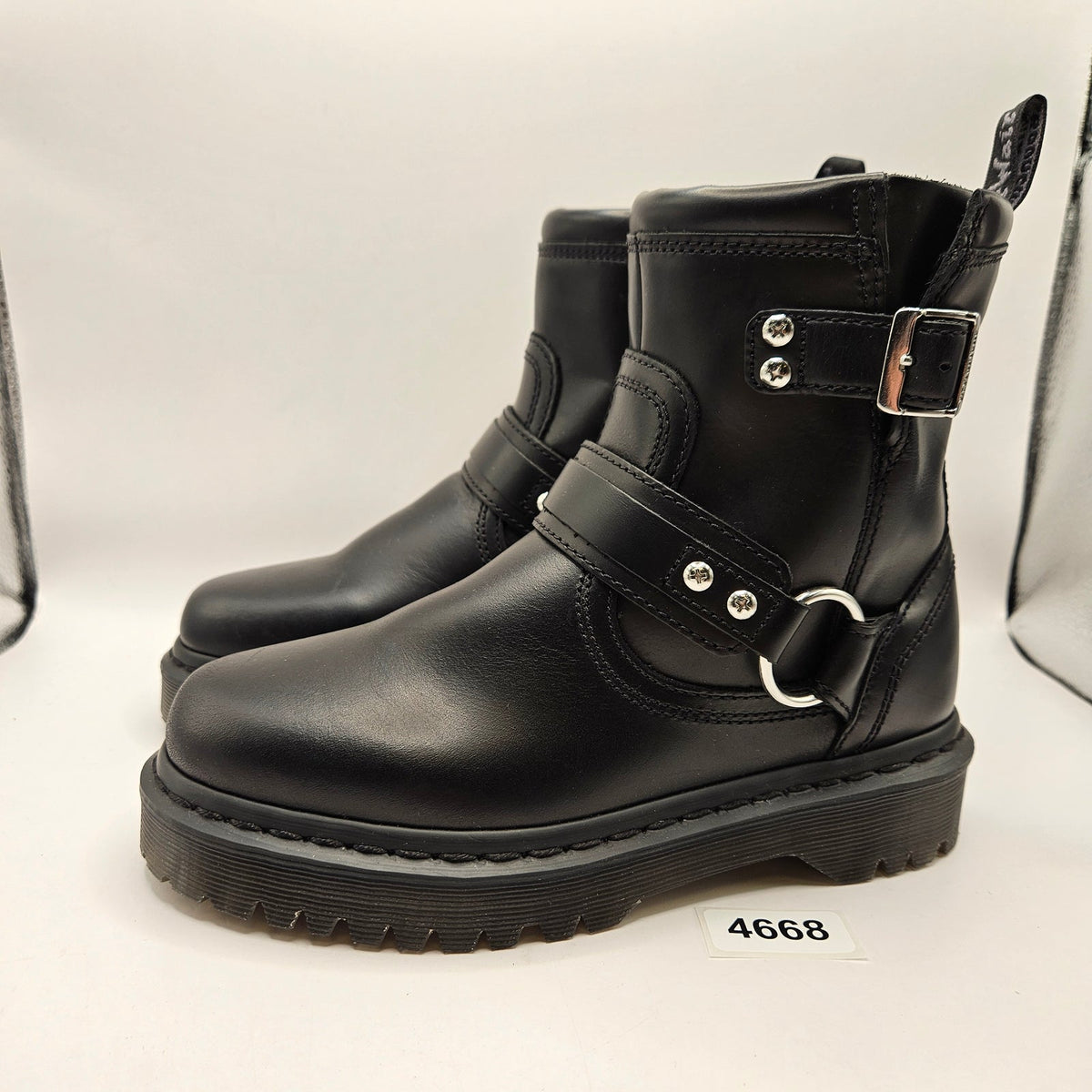 DR MARTENS WOMEN'S 6 ANISTONE HRNS BLACK SMOOTH LEATHER BIKER BOOTS