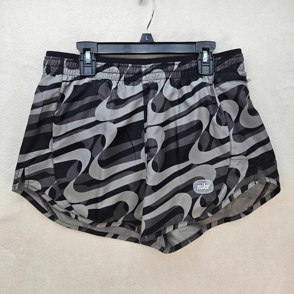 NIKE WOMEN'S S BLACK DRI FIT ICON CLASH TEMPO LUXE RUNNING SHORTS DQ6117-010