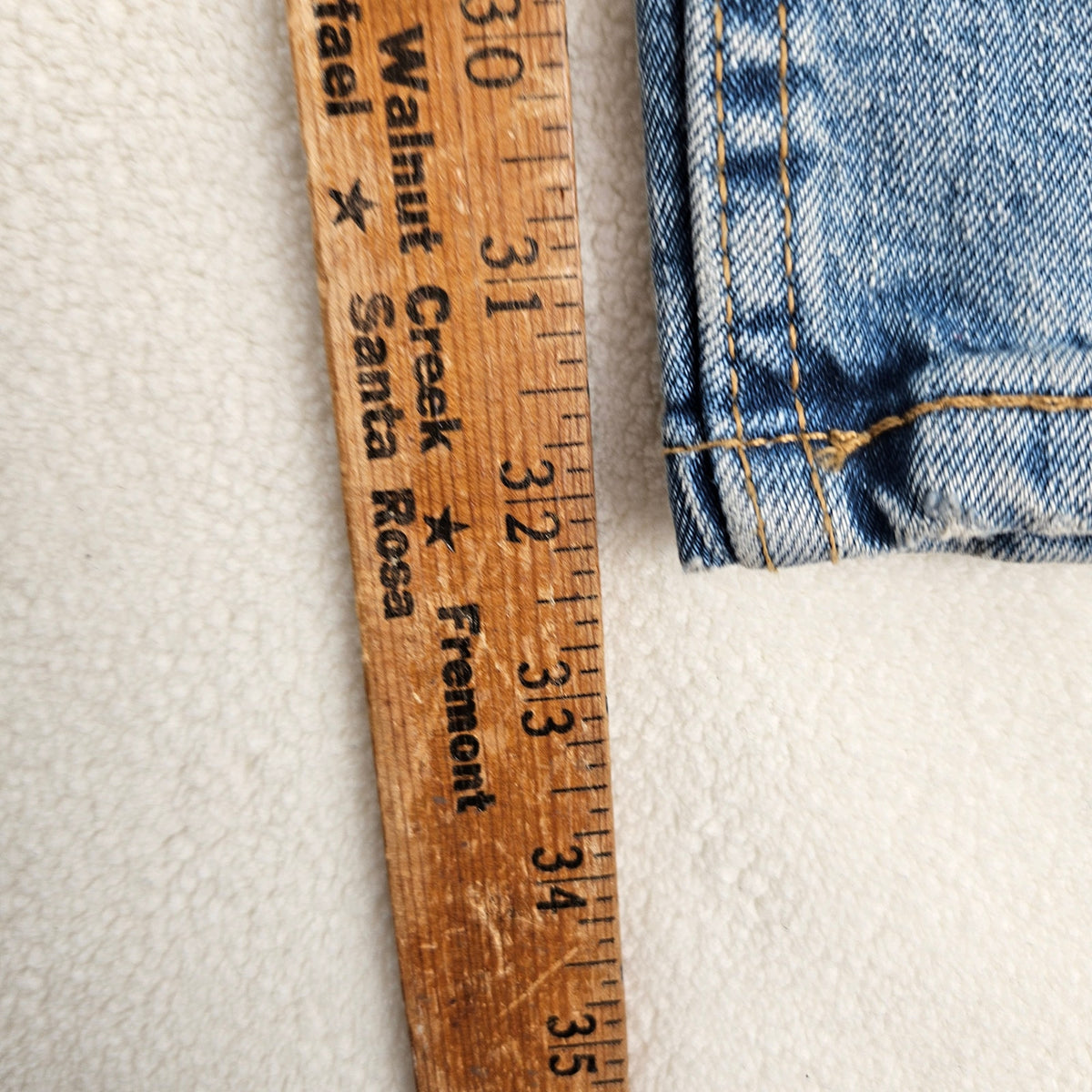 LEVI'S MEN'S 52X34 550 RELAXED FIT CLIF LIGHT WASH JEANS STRETCH NWOT