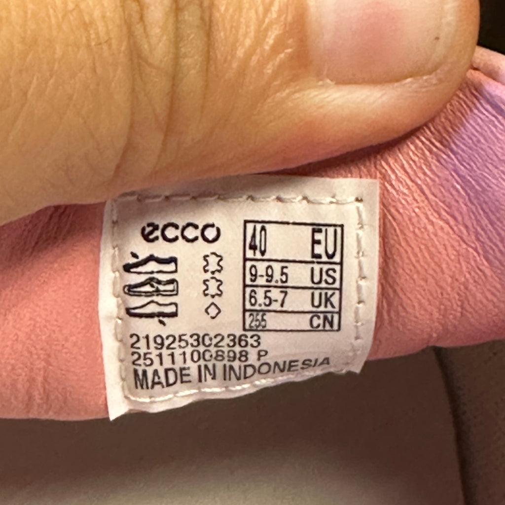 ECCO WOMEN'S 40 SOFT 60 PINK WHITE SLIP ON NIB 21925302363 NO LID