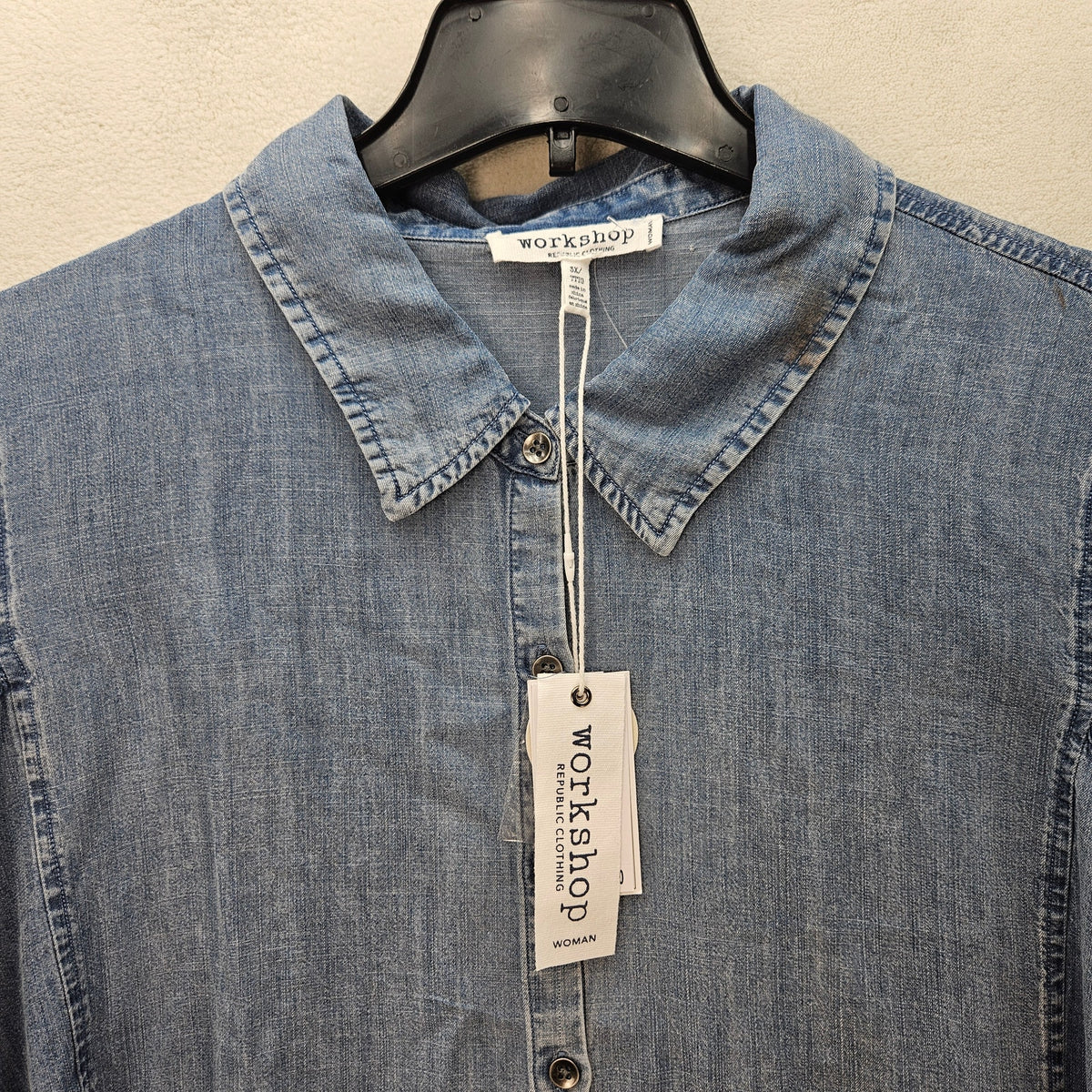 WORKSHOP WOMEN'S 3XL OVERSIZED BLOUSE 100% LYOCELL LIGHT BLUE WASH COLLAR STAINS