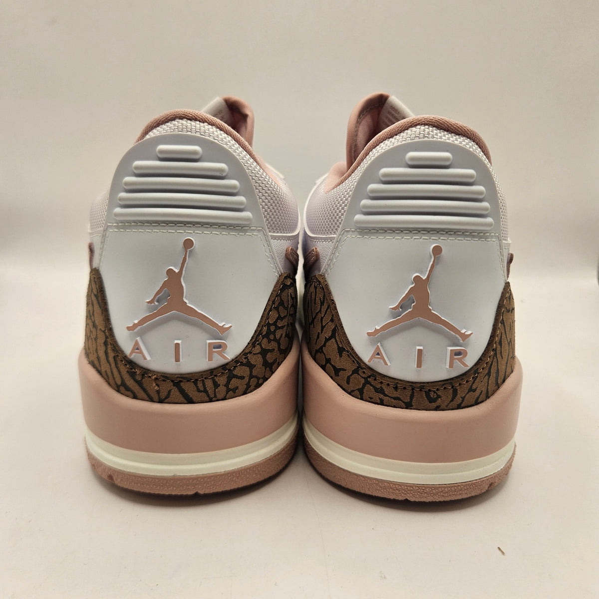 JORDAN WOMEN'S 9.5 LEGACY 312 LOW WHITE PINK OXFORD FQ7827-116 NWOB