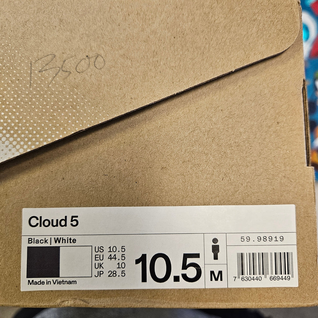 ON CLOUD 5 MEN'S 10.5 BLACK WHITE RUNNING SHOES 59.98919 NIB