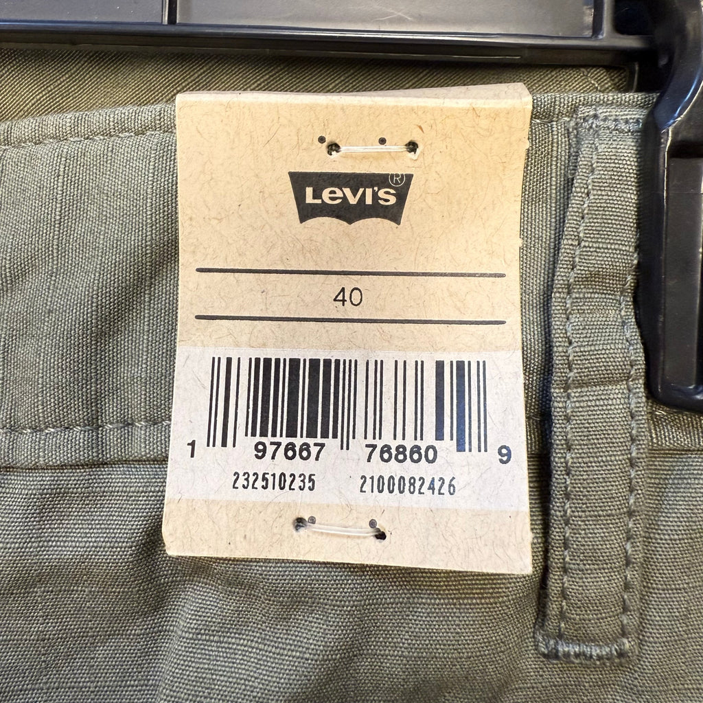 LEVI'S SIZE 40 Carrier Cargo 9.5" Men's Shorts SMOKEY OLIVE BROWN