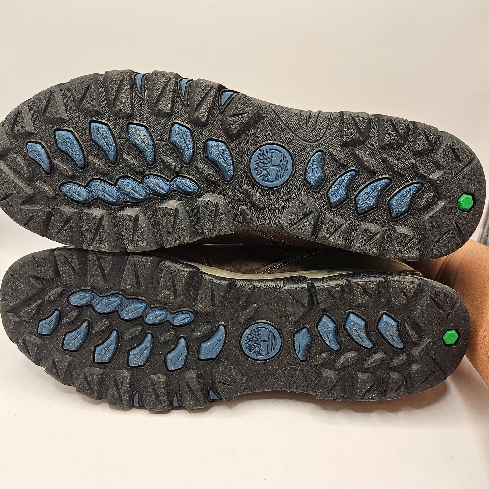 TIMBERLAND WOMEN'S 11 MT. MADDSEN WATERPROOF MID HIKING BOOT MEDIUM GREY NWOB