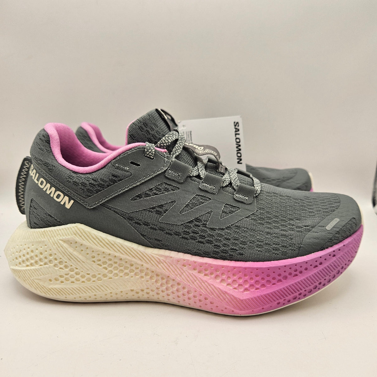 SALOMON WOMEN'S 6.5 AERO GLIDE 3 W GREY PINK VANILLA ICE RUNNING SHOES NWOB