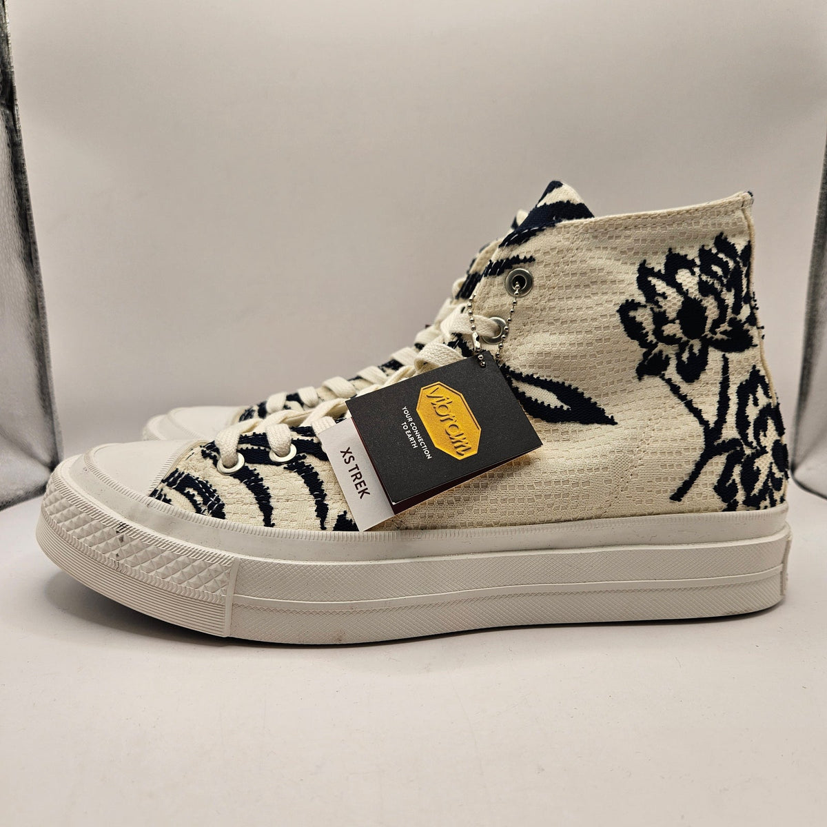 CONVERSE MEN'S 10.5 FIRST STRING CHUCK TAYLOR PREMIUM LEATHER WHITE HI A14281