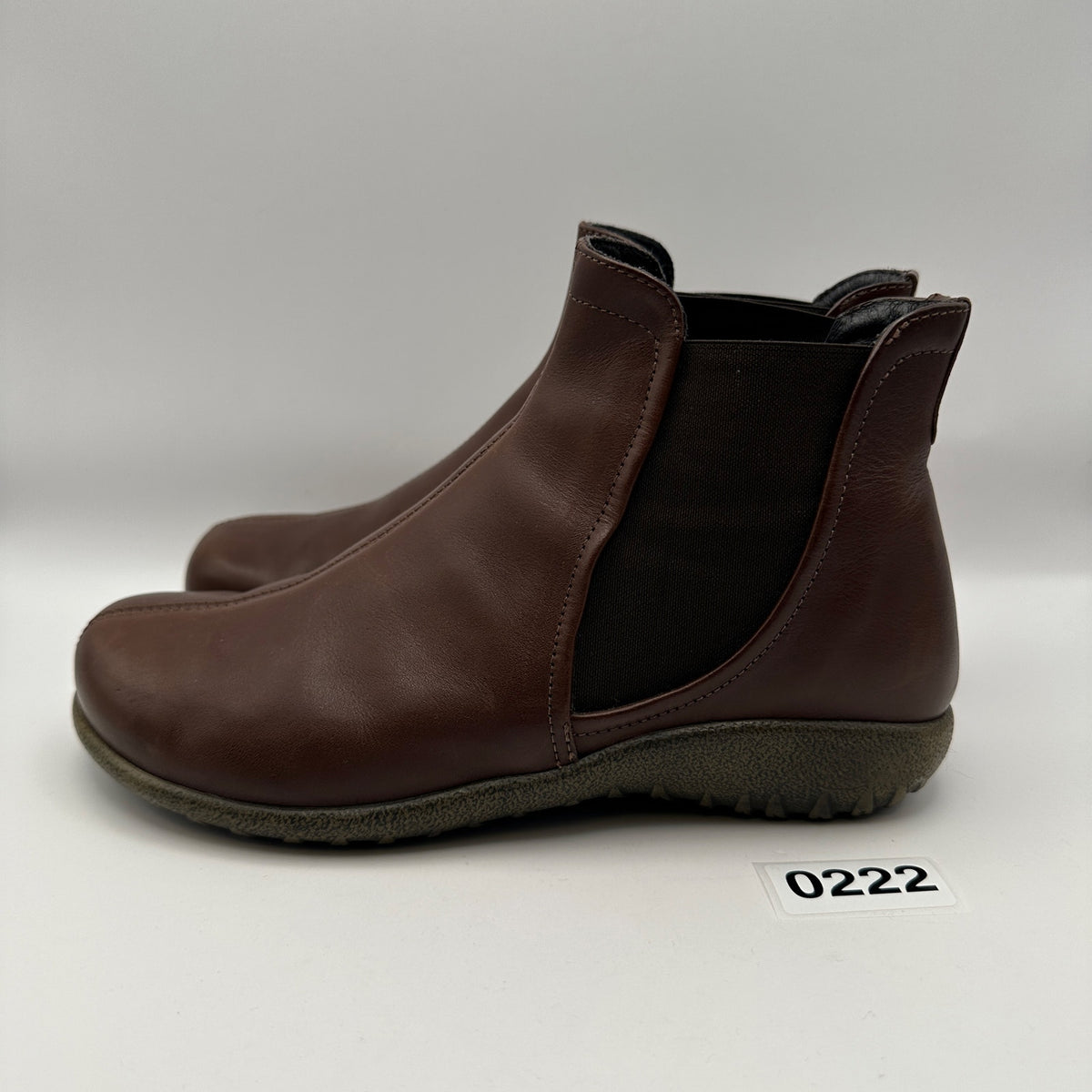 NAOT Size 37 Women's Chelsea Mid Brown Leather Rubber Sole