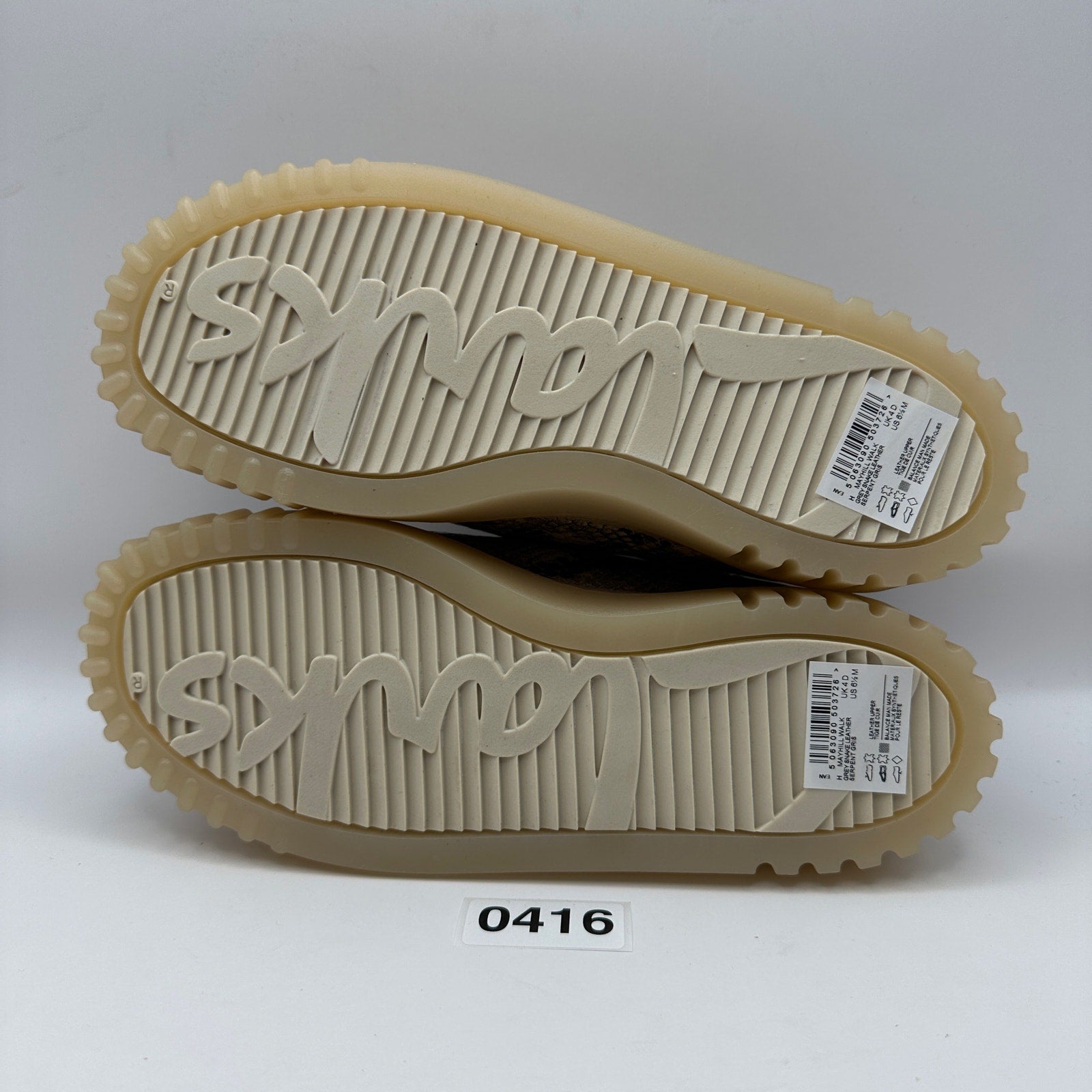 CLARKS Women's 6.5 MAYHILL WALK Gray/Snake Leather Platform Shoe