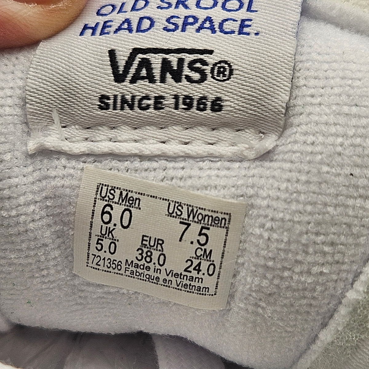 VANS WOMEN'S 7.5 OLD SKOOL HEAD SPACE COMFYCUSH WHITE GREEN ORANGE SNEAKER NWOB