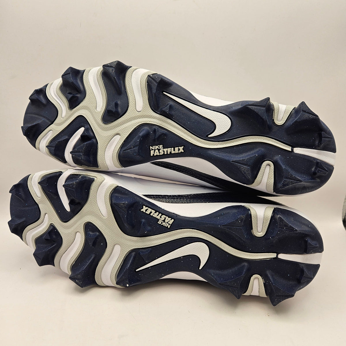 NIKE MEN'S 10 ALPHA FASTFLEX FOOTBALL CLEATS WHITE NAVY FN0028-104 NWOB