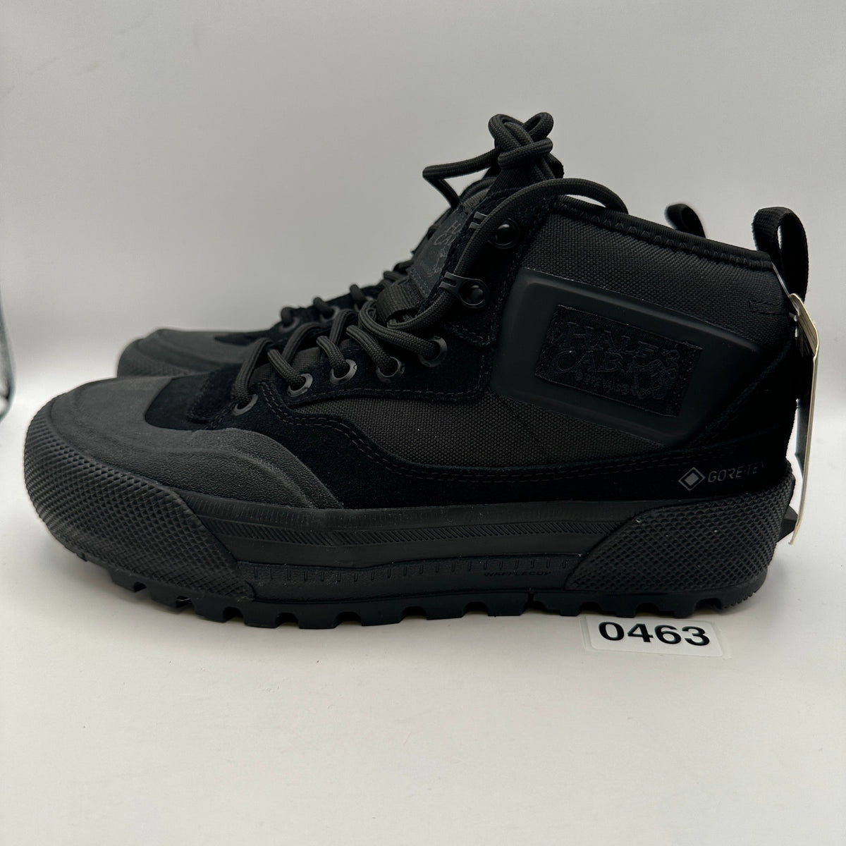VANS Men's 7 Women's 8.5 MTE HALF CAB GORE-TEX Triple Black
