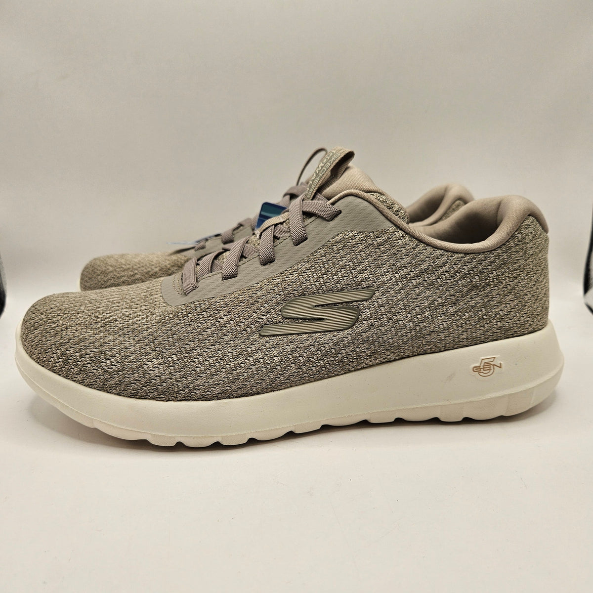 SKECHERS MEN'S 8.5 GO MAX BUNGEE SLIP ON TAUPE 216238 BREATHABLE