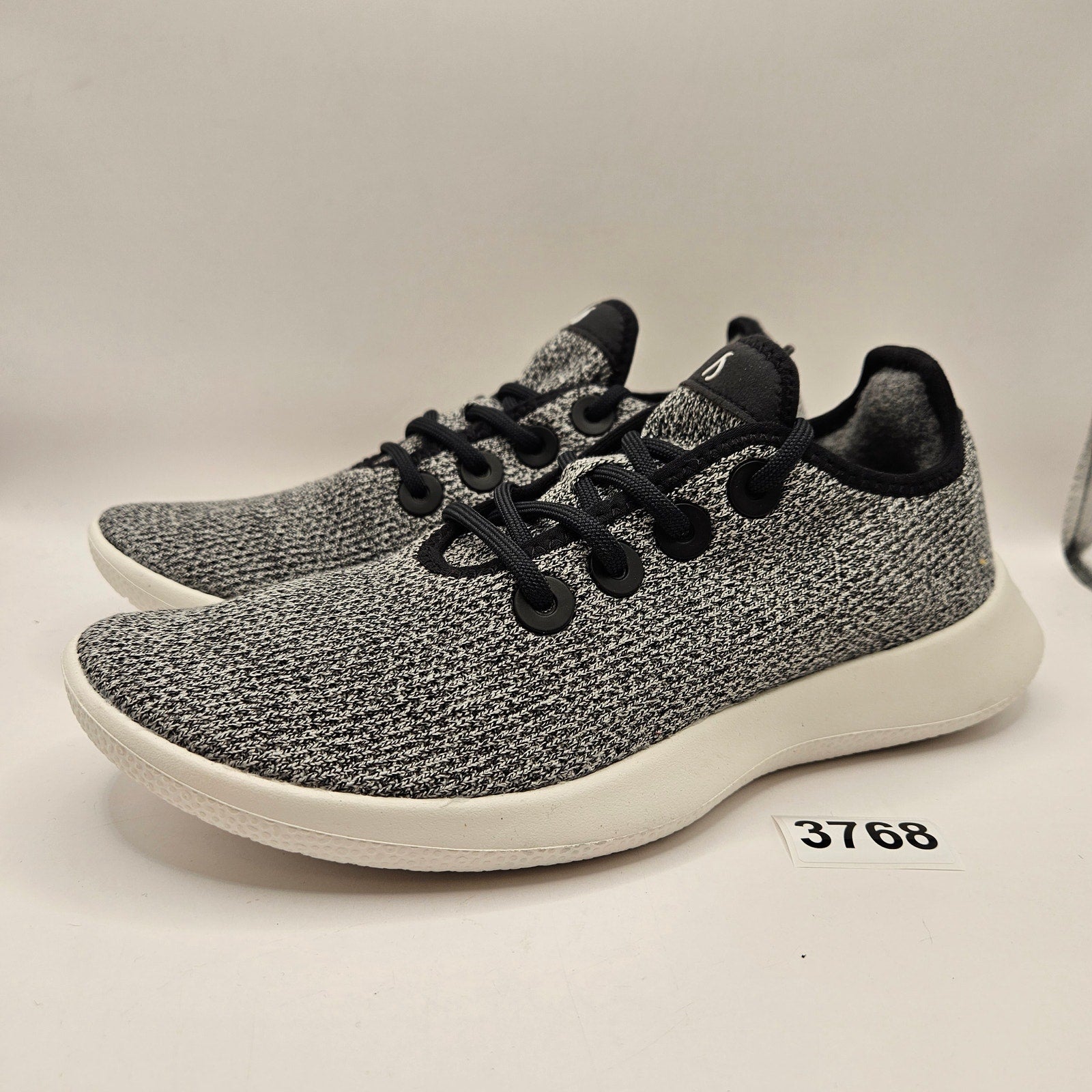 ALLBIRDS MEN'S 8 TR TREE RUNNERS DARK GRAY BLACK SNEAKERS NWOB