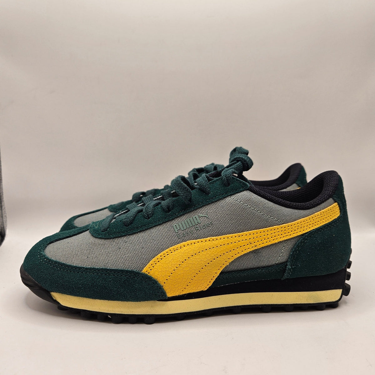 PUMA MEN'S 7 EASY RIDER GREEN MOON SUNNY YELLOW LOW TOP CANVAS SNEAKER 400397-02