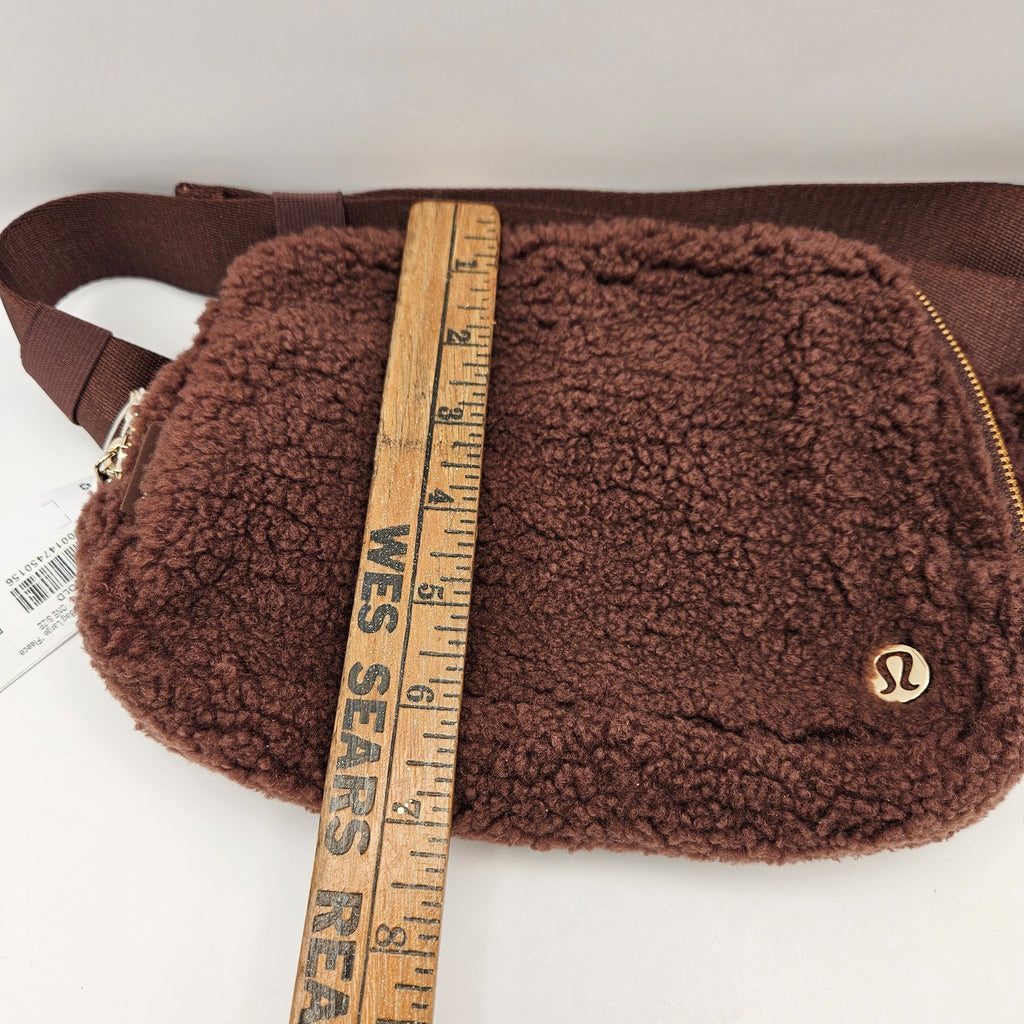 LULULEMON EVERYWHERE BELT BAG LARGE TEDDY FLEECE BROWN NWT