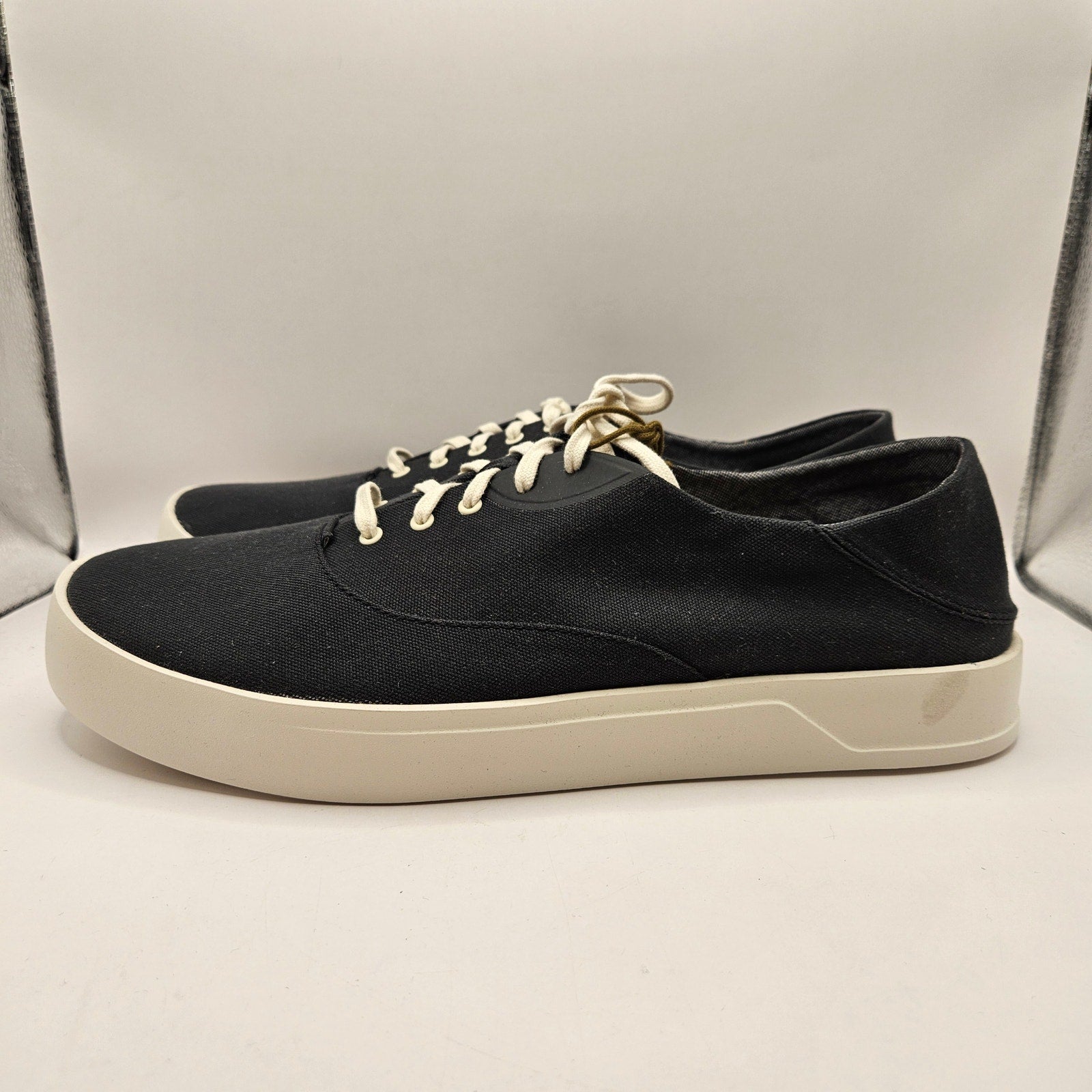 OLUKAI MEN'S 14 TRADEWIND BLACK LAVA ROCK LIGHTWEIGHT CANVAS COMFORT SHOES NWOB