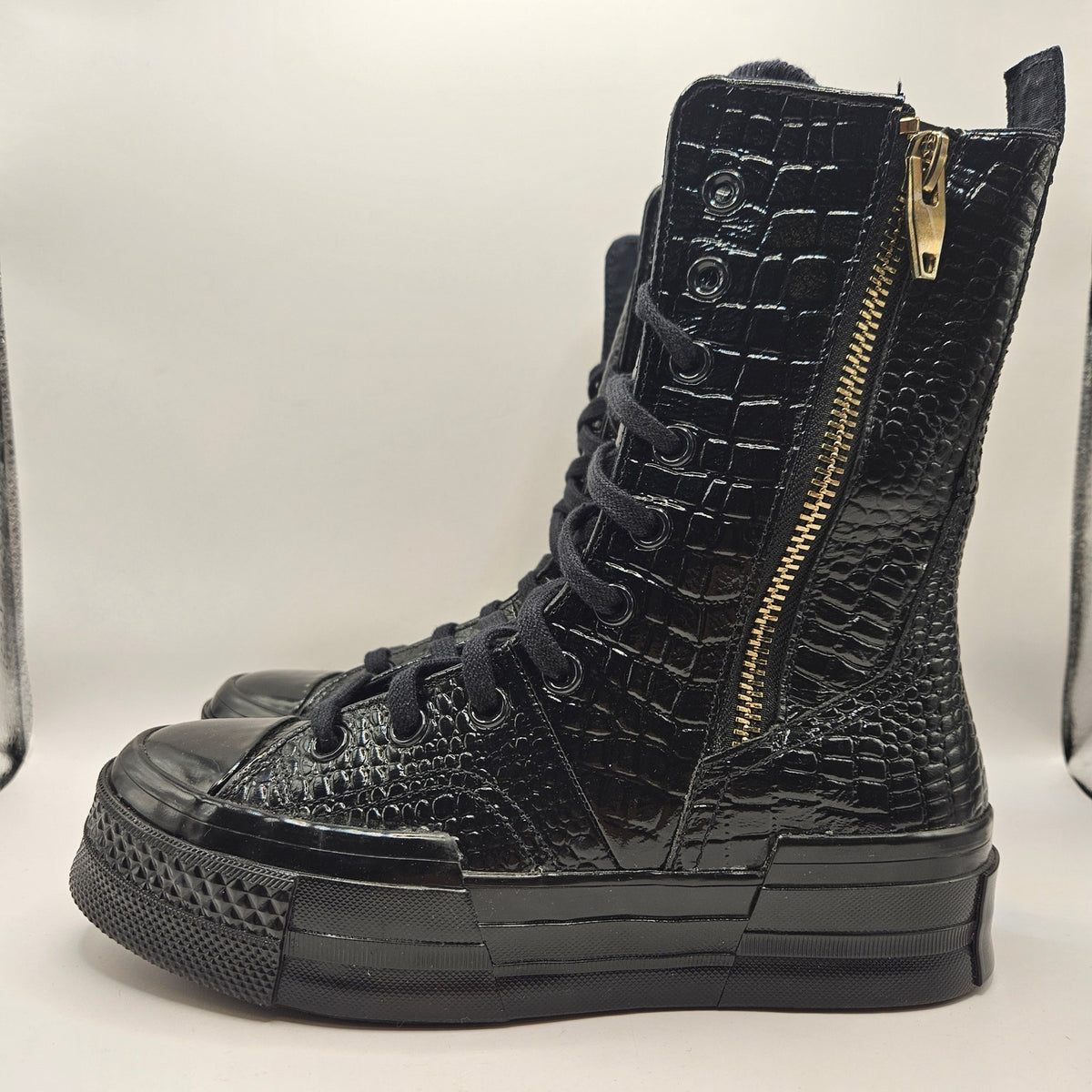 CONVERSE WOMEN'S 7 CHUCK 70 PLUS X HIGH BLACK CROC LEATHER BOOTS GOTHIC A09381C