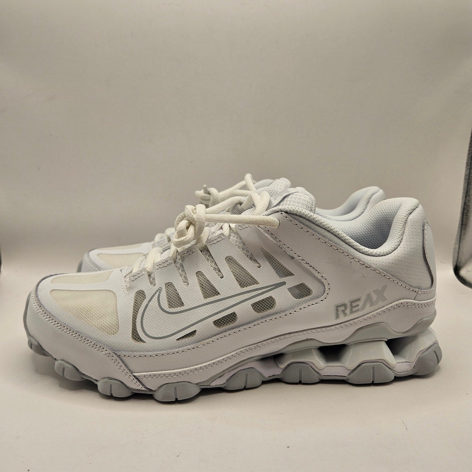 NIKE WOMEN'S 9 REAX 8 TR MESH WHITE PLATINUM NWOB IO2400-102