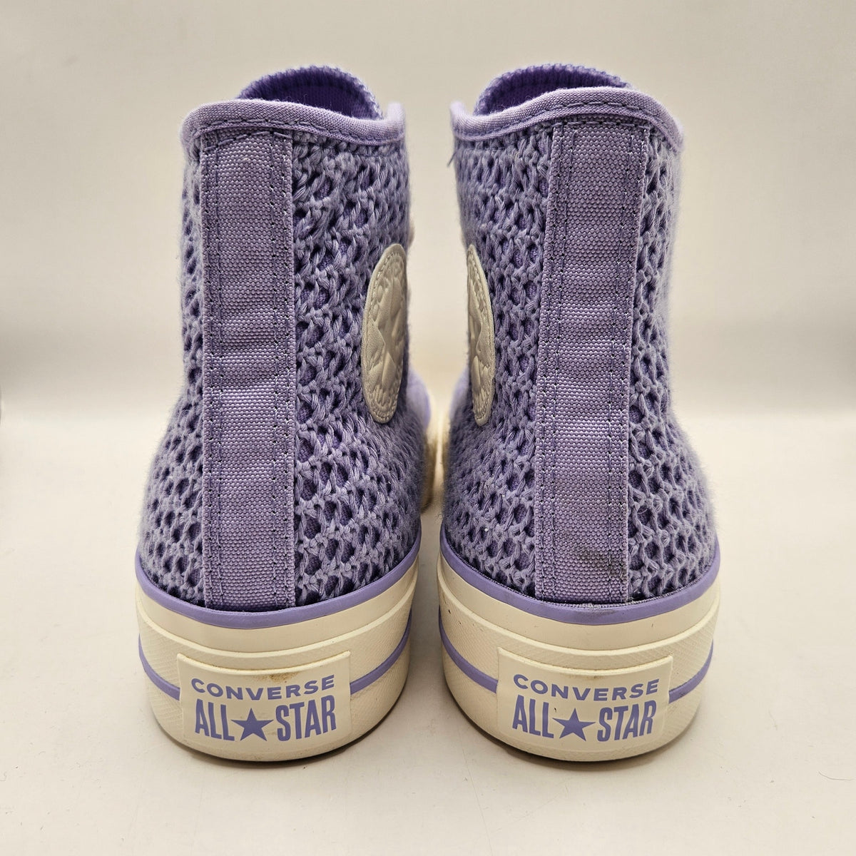 CONVERSE WOMEN'S 7 CHUCK TAYLOR HI PLATFORM LAVENDER LACE UP SNEAKERS A13644C