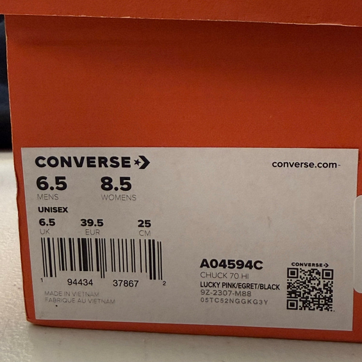 CONVERSE WOMEN'S 8.5 CHUCK 1970s SEASONAL COLOR LUCKY PINK A04594C NIB