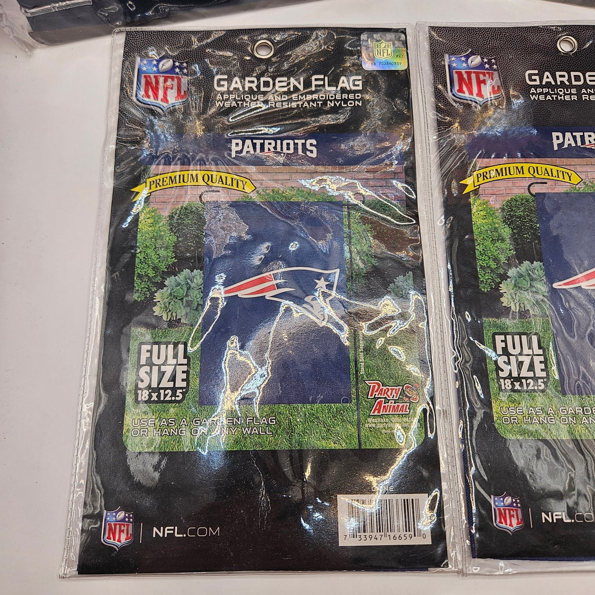 NFL (2)YOUTH GAITER SCARF +(2)PATRIOT GARDEN FLAG NWT