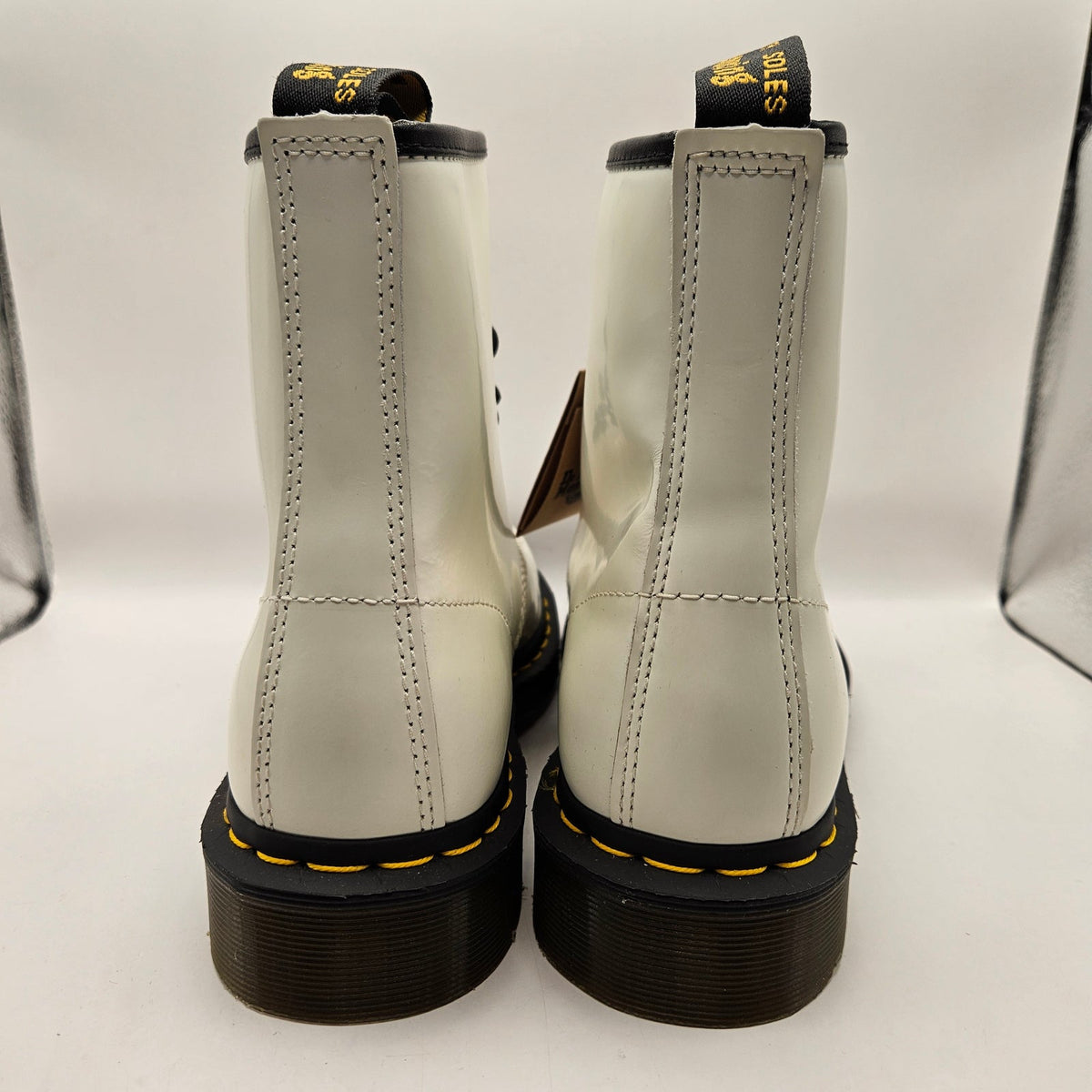 DR MARTENS MEN'S 9 1460 SMOOTH WHITE BOOTS 11822 8 EYES HIGH TOP LEATHER