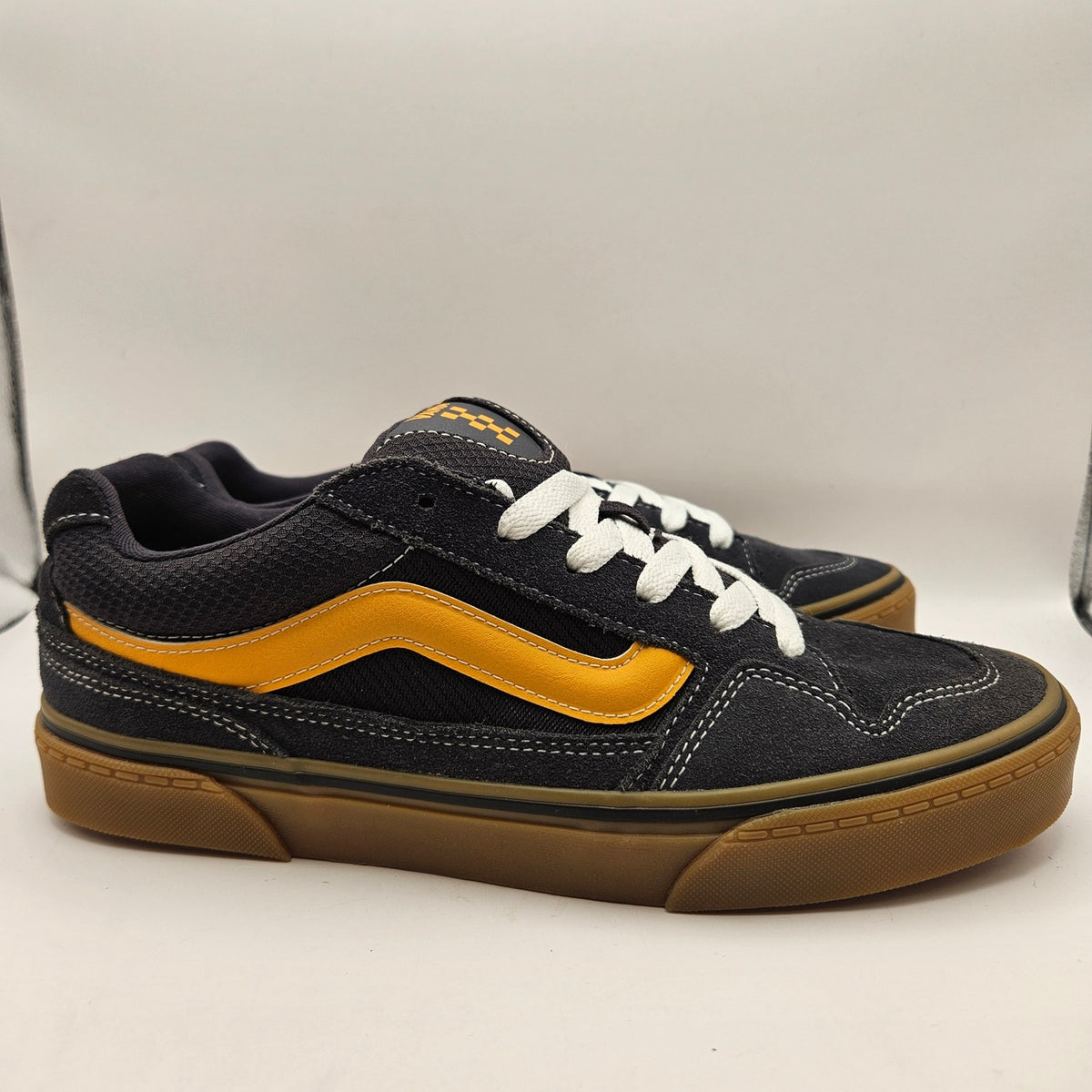 VANS MEN'S 9 CALDRONE SUEDE MESH BLACK GUM YELLOW LOW TOP SNEAKER VN0A5JM2CHY