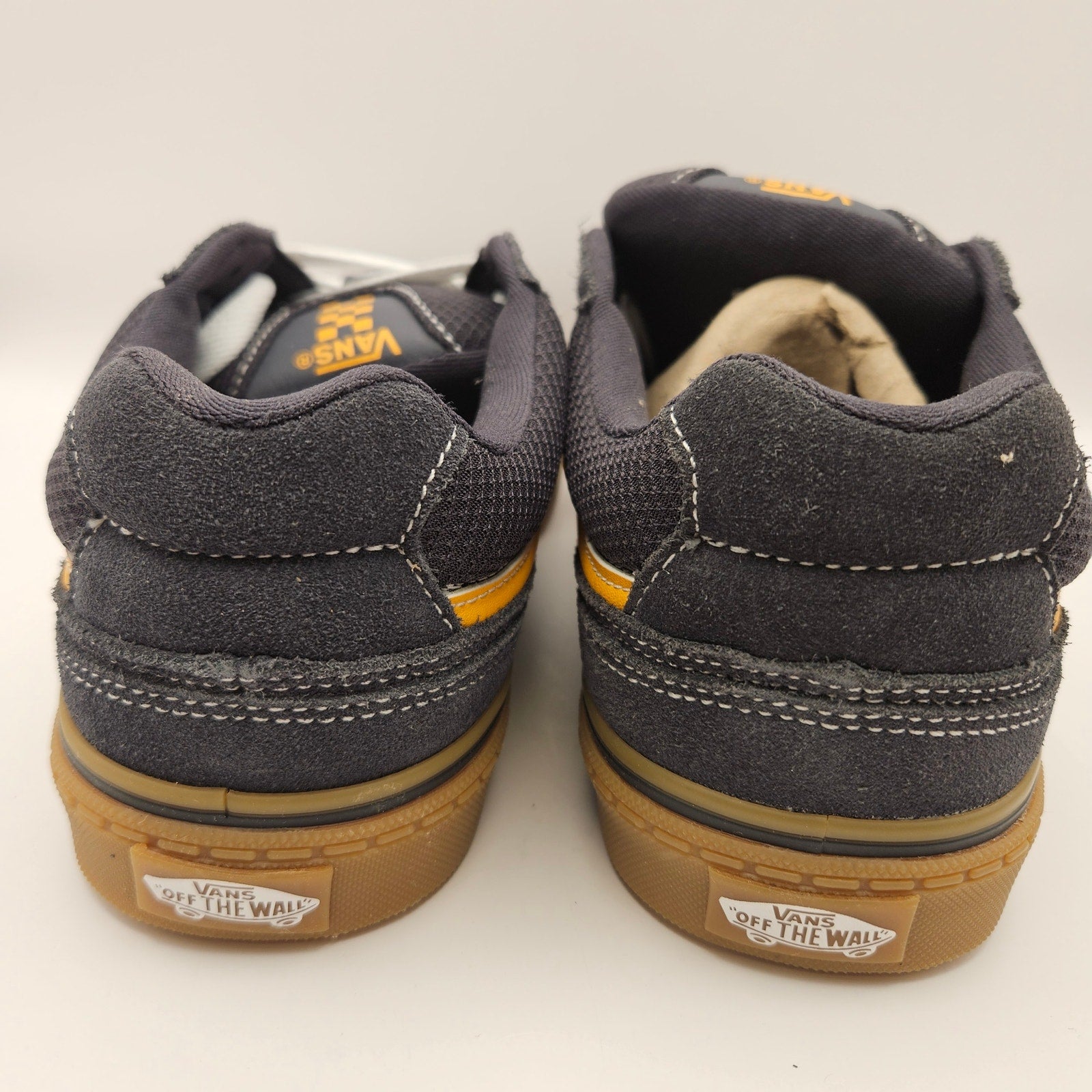 VANS MEN'S 9 CALDRONE SUEDE MESH BLACK GUM YELLOW LOW TOP SNEAKER VN0A5JM2CHY