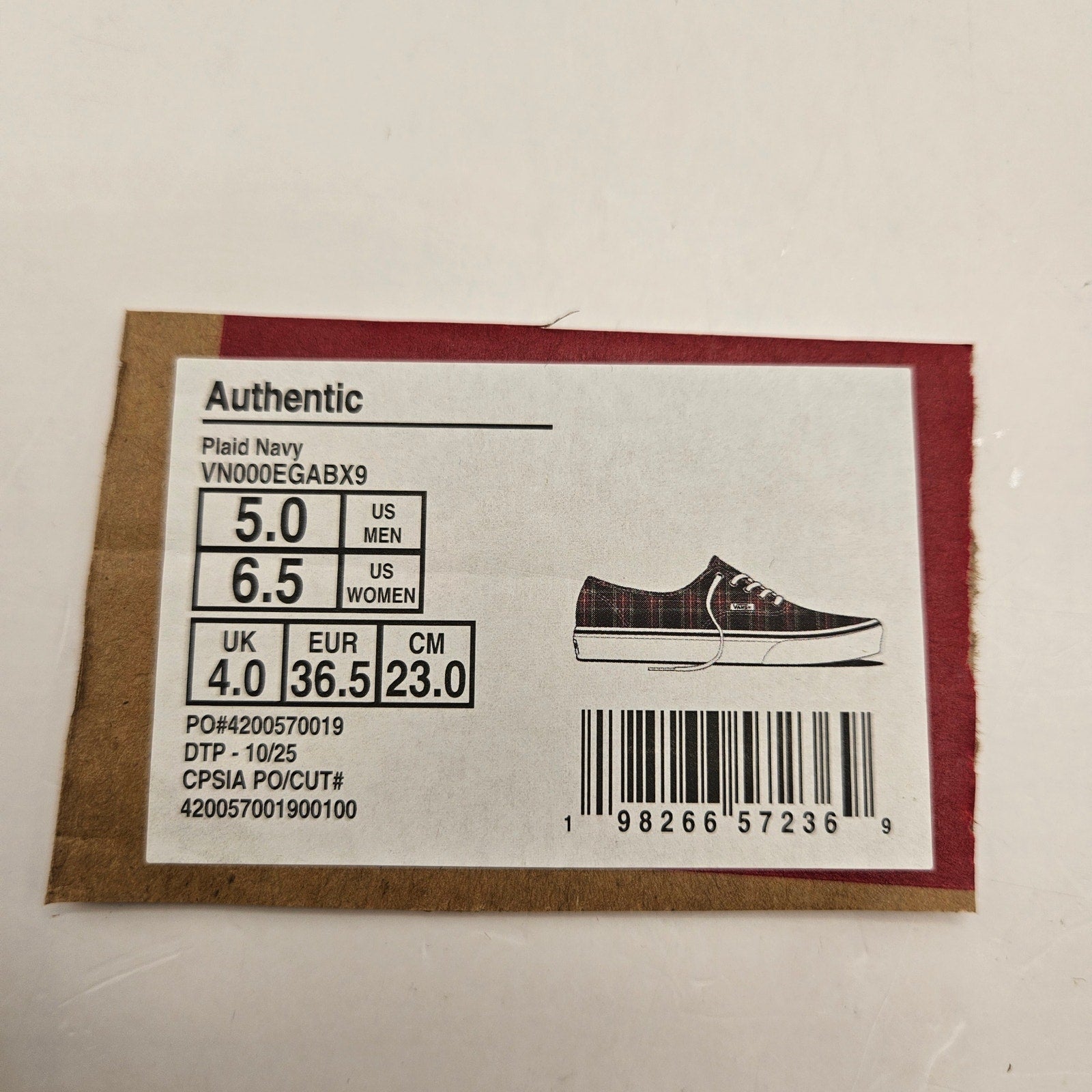 VANS WOMEN'S 6.5 AUTHENTIC LOW TOP SNEAKER PLAID NAVY NWOB VN000EGABX9