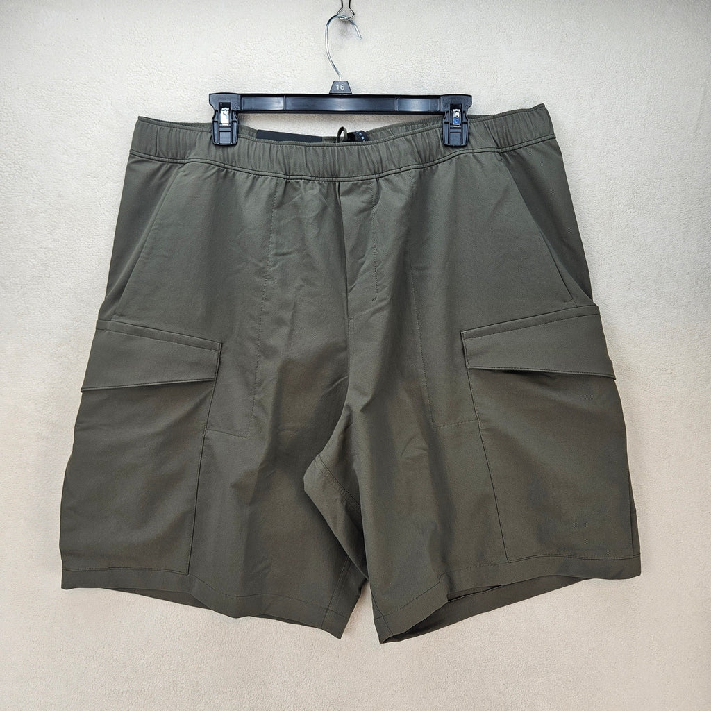 LULULEMON MEN'S XXL CARGO POCKET SHORTS OLIVE GREEN NWT