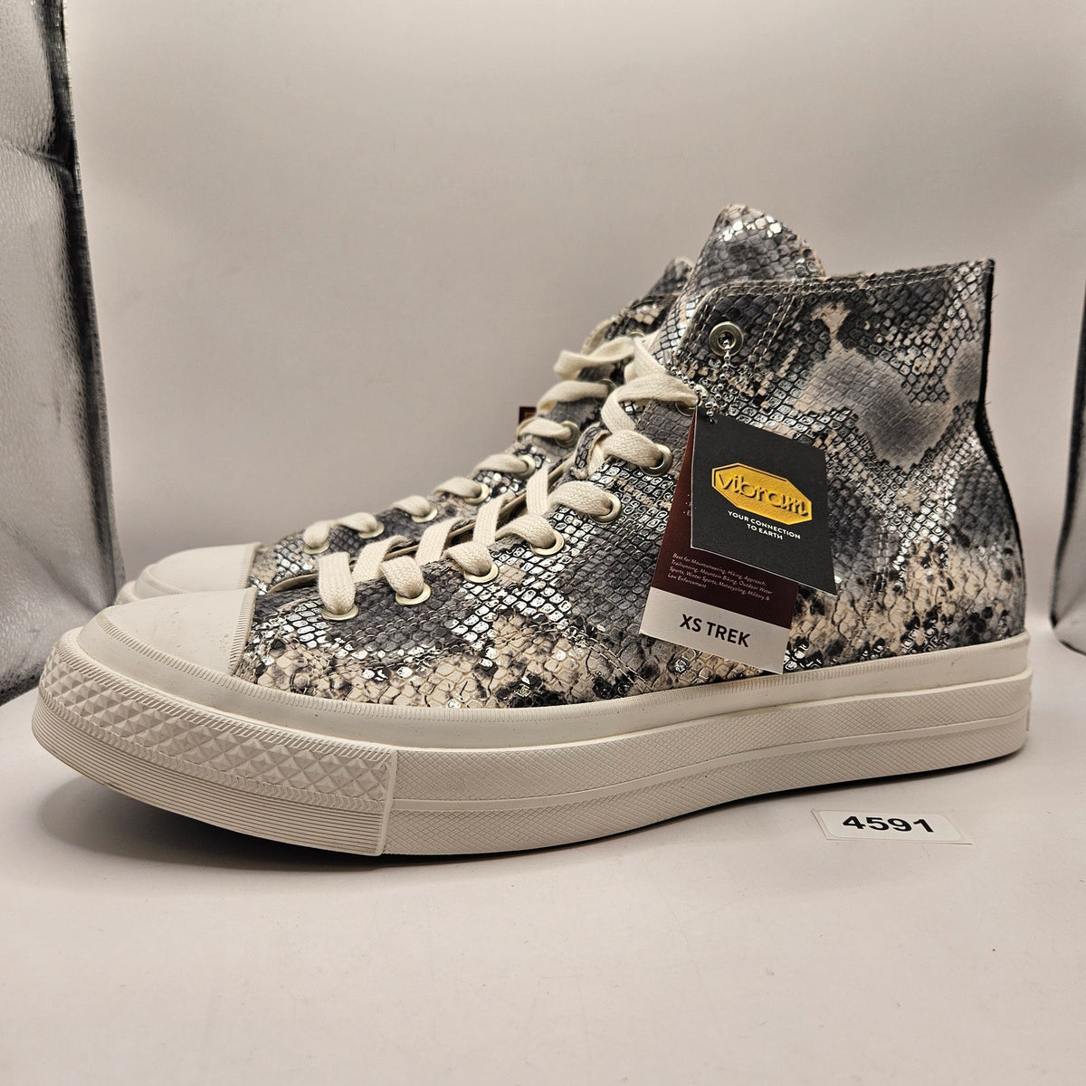 CONVERSE MEN'S 14 FIRST STRING CHUCK TAYLOR SNAKESKIN SNOW WHITE BLACK A18412C