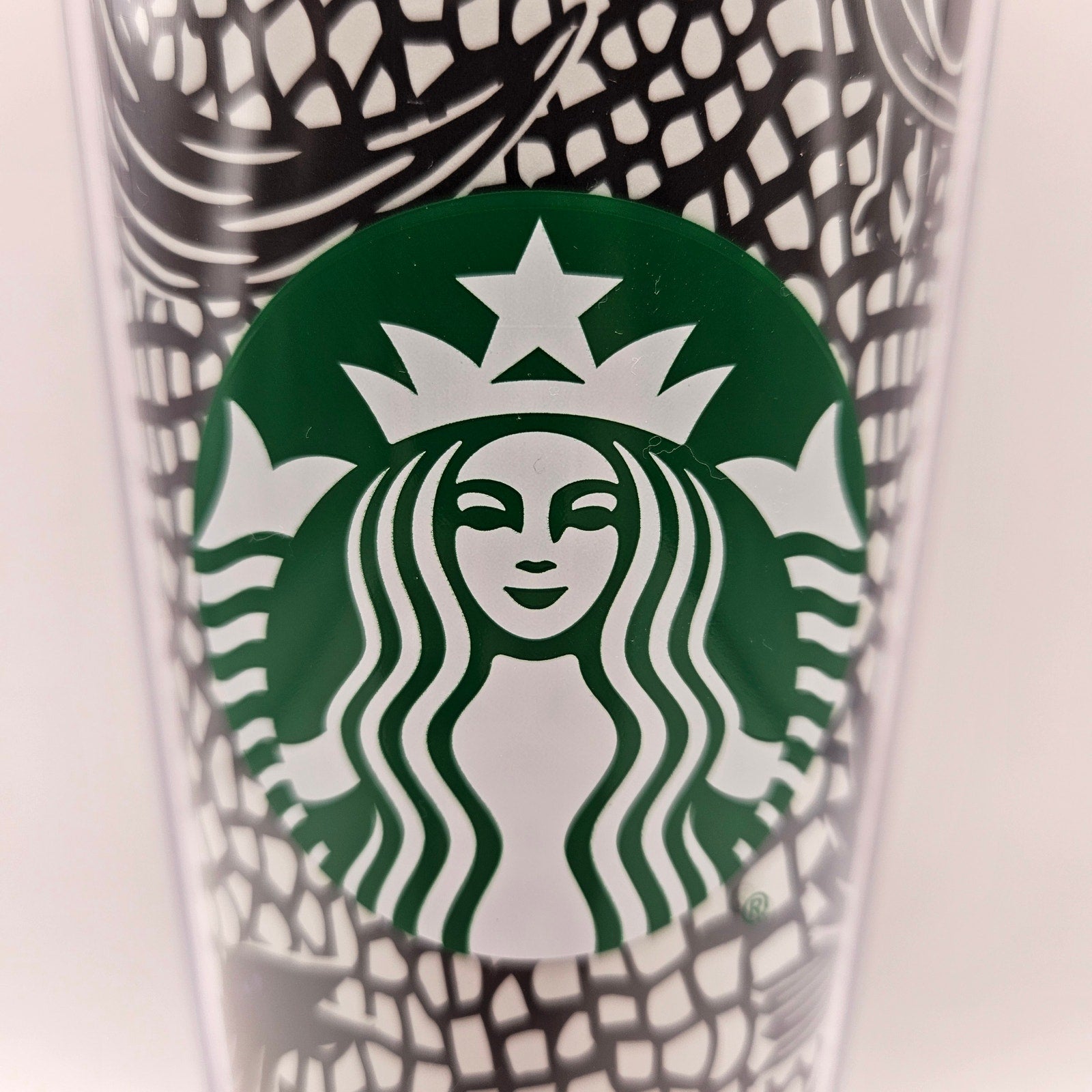 STARBUCKS 24oz SKULL GLOW IN THE DARK TUMBLER HALLOWEEN NWT