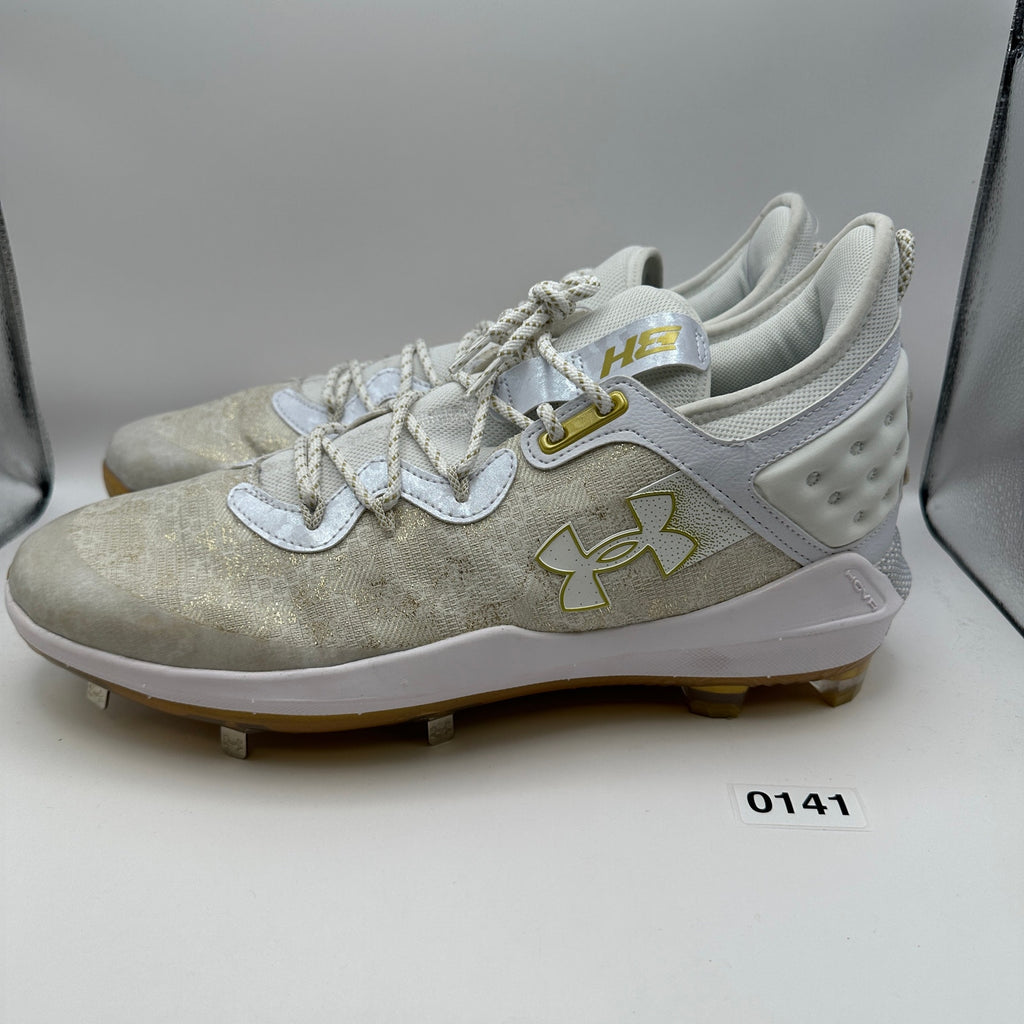 UNDER ARMOUR Men's 15 Harper 8 Low GT White Metallic Gold