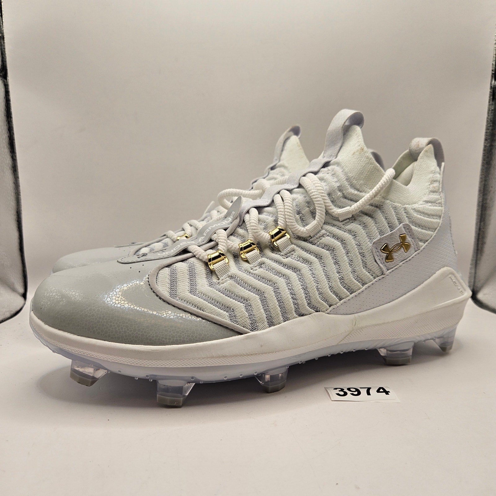 UNDER ARMOUR MEN'S 13 HARPER 9 PRO TPU CLEATS WHITE GRAY GOLD 3027444-100 NWOB