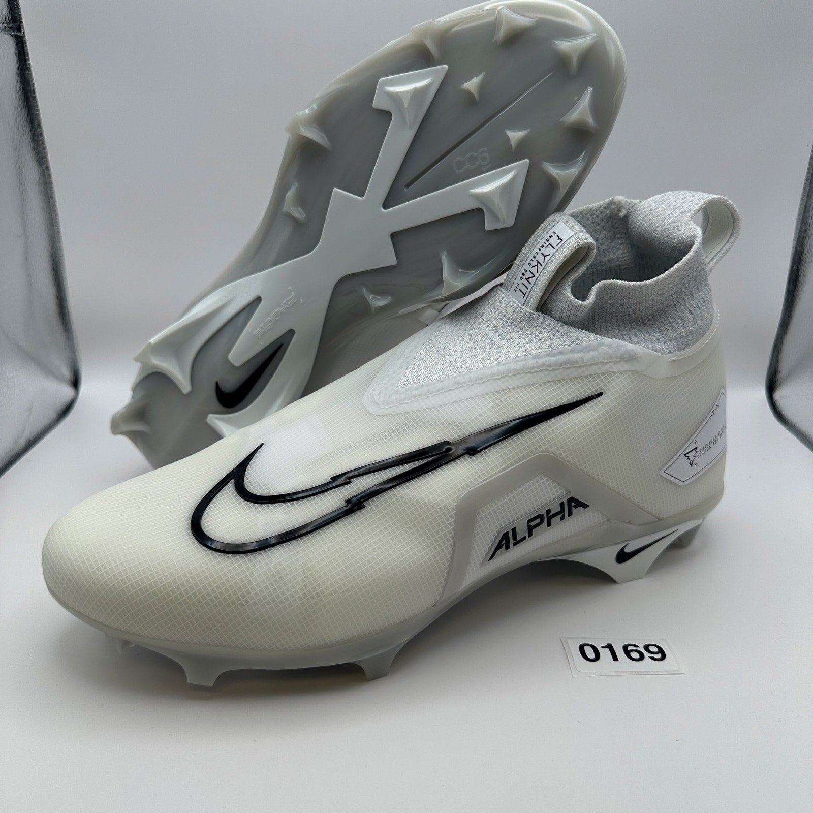 NIKE Men's 12.5 Alpha Menace ELITE 3 White Football Cleats DM1792-109