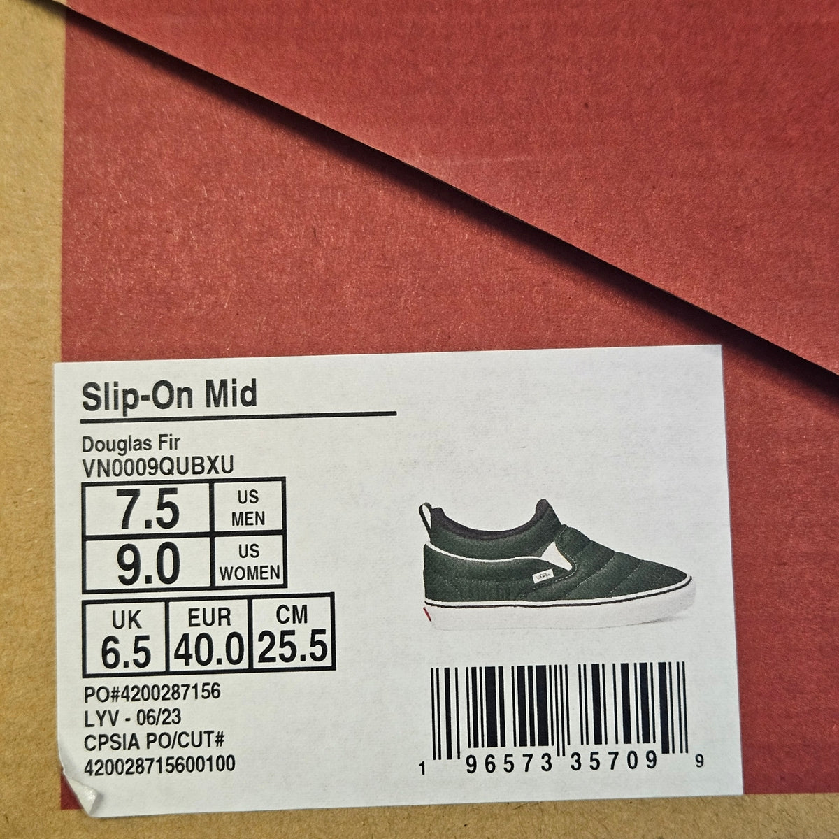 VANS MEN'S 7.5 SLIP ON MID COZY MESH DARK GREEN SNEAKER NIB