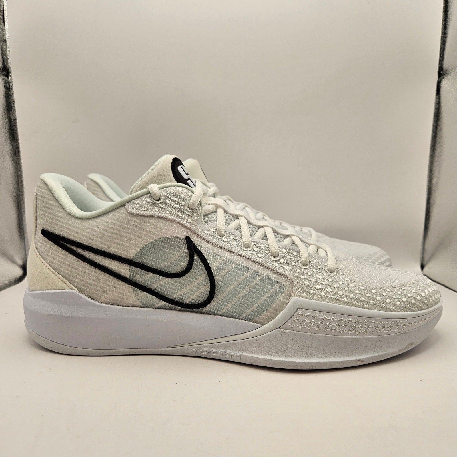 NIKE SABRINA 1 WOMEN'S 14.5(MEN'S 13) TB PROMO WHITE BLACK BASKETBALL SHOES NWOB