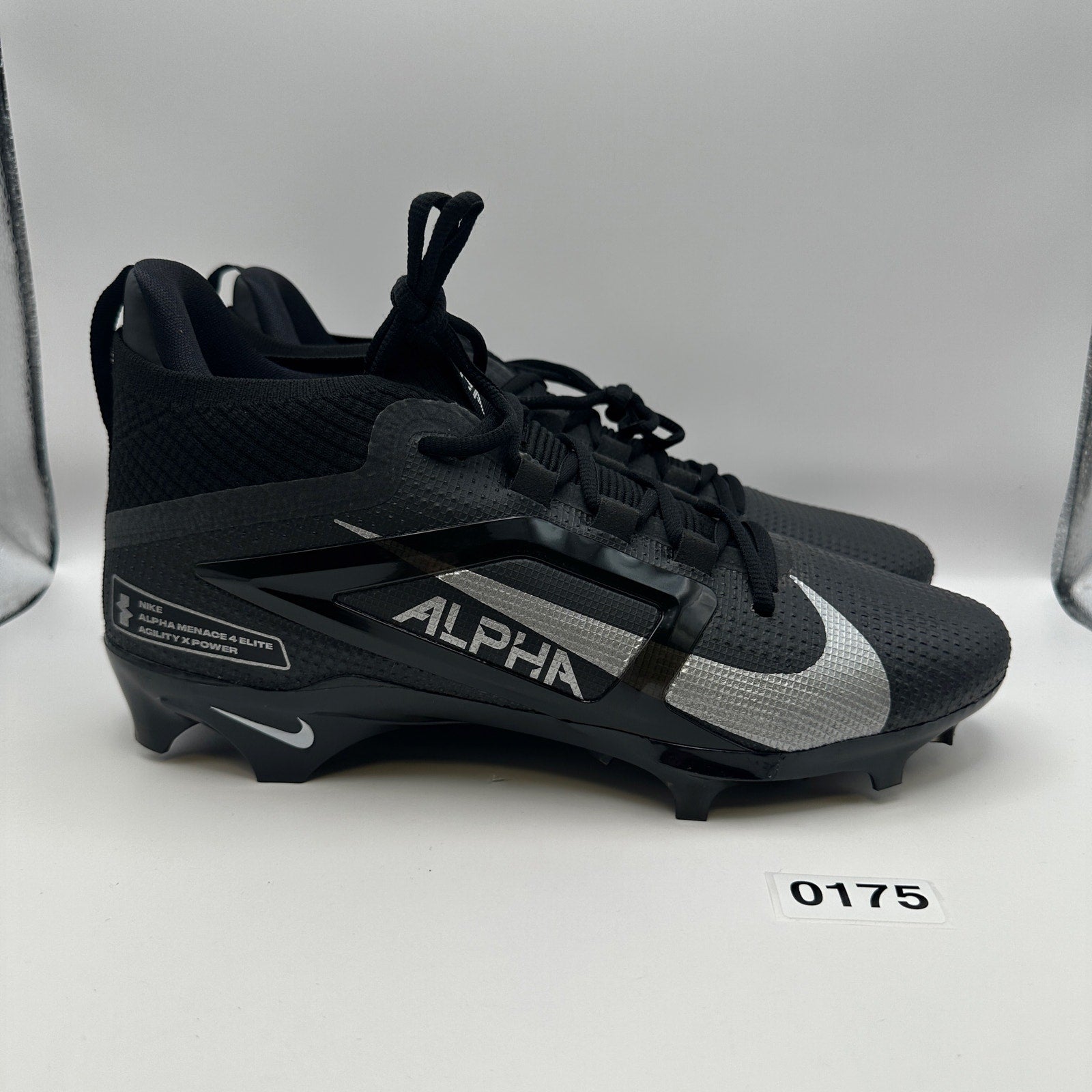 NIKE Men's 10.5 Alpha Elite 4 Menace Football Cleats FD7036-002