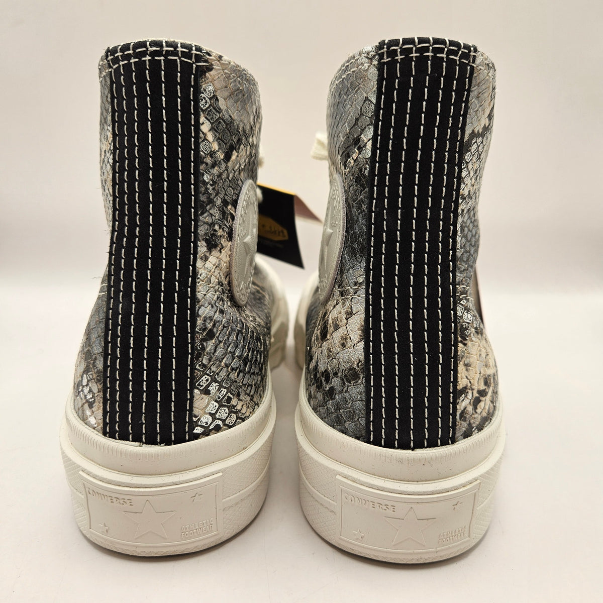 CONVERSE WOMEN'S 5 FIRST STRING CHUCK TAYLOR SNAKESKIN SNOW WHITE BLACK A18412C