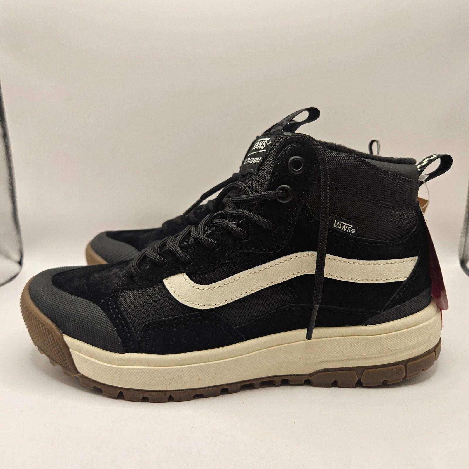 VANS WOMEN'S 8.5 ULTRARANGE EXO HI MTE-1 BOOT BLACK MARSHMALLOW WHITE NWOB