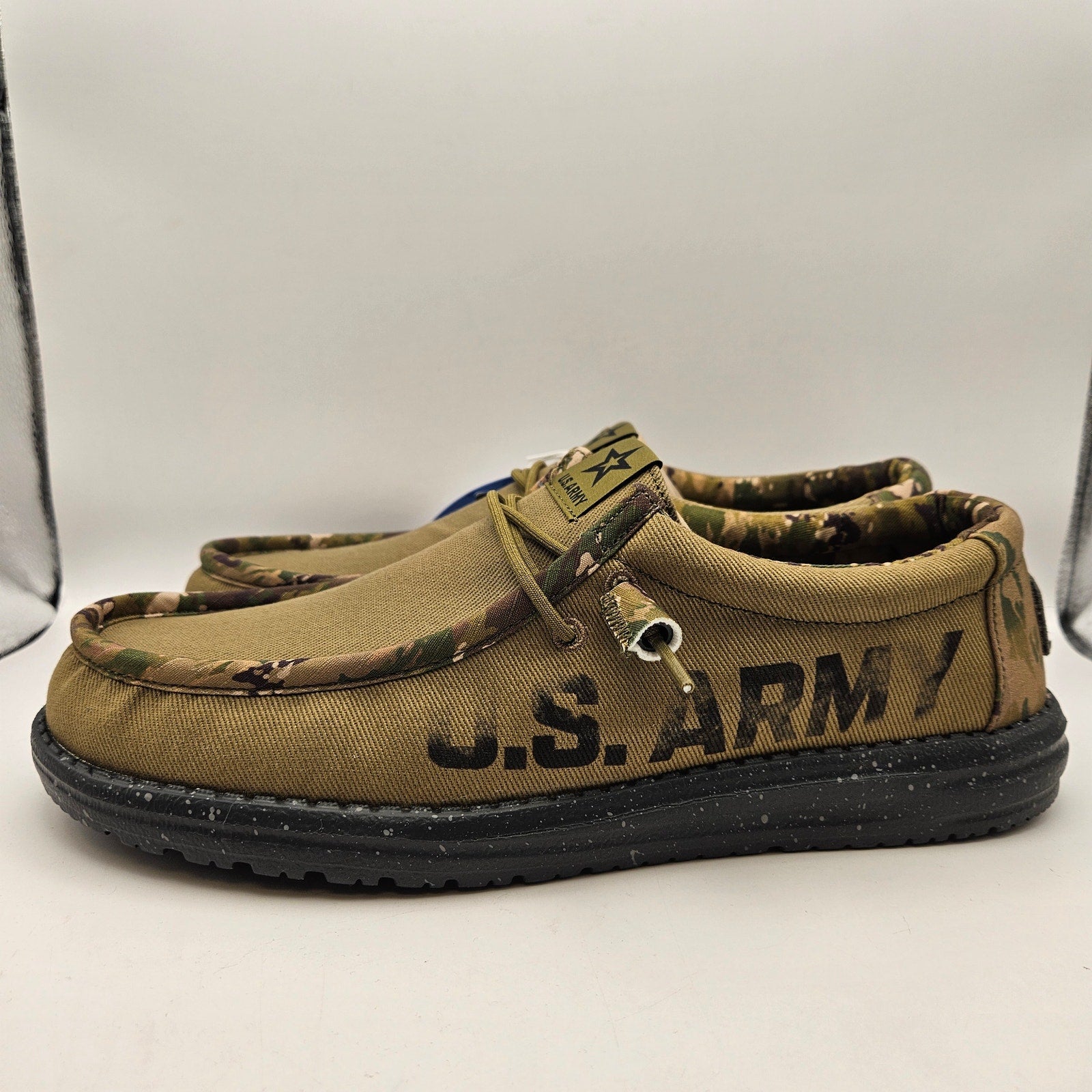 HEY DUDE MEN'S 13 WALLY US ARMY GREEN CAMO SLIP ON SNEAKER NWT 43080-386