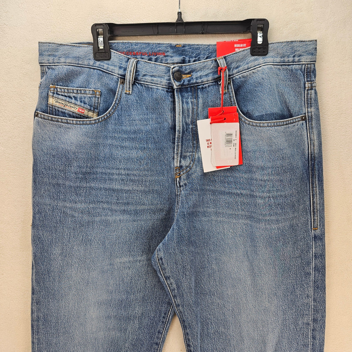 DIESEL MEN'S 36X32 D-VIKER L32 JEANS LIGHT WASH STRAIGHT LEG DENIM PANTS NWT