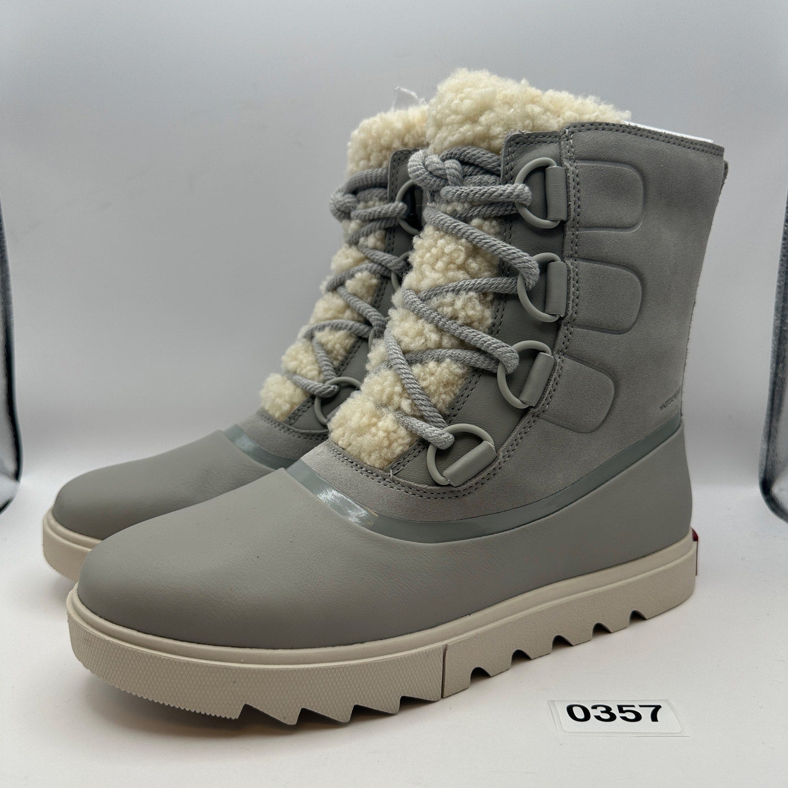 SOREL Women's 10 JOAN OF ARCTIC NEXT LITE Gray/White Fur Waterproof