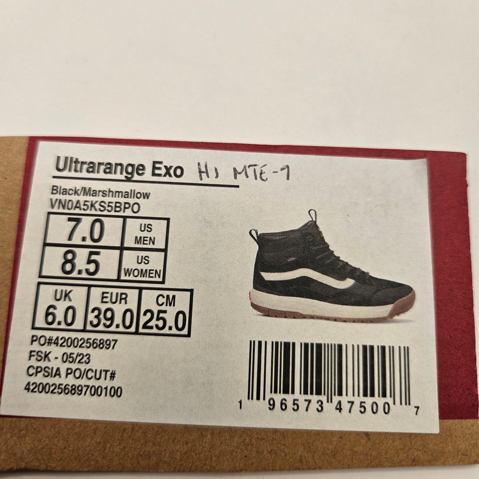 VANS WOMEN'S 8.5 ULTRARANGE EXO HI MTE-1 BOOT BLACK MARSHMALLOW WHITE NWOB