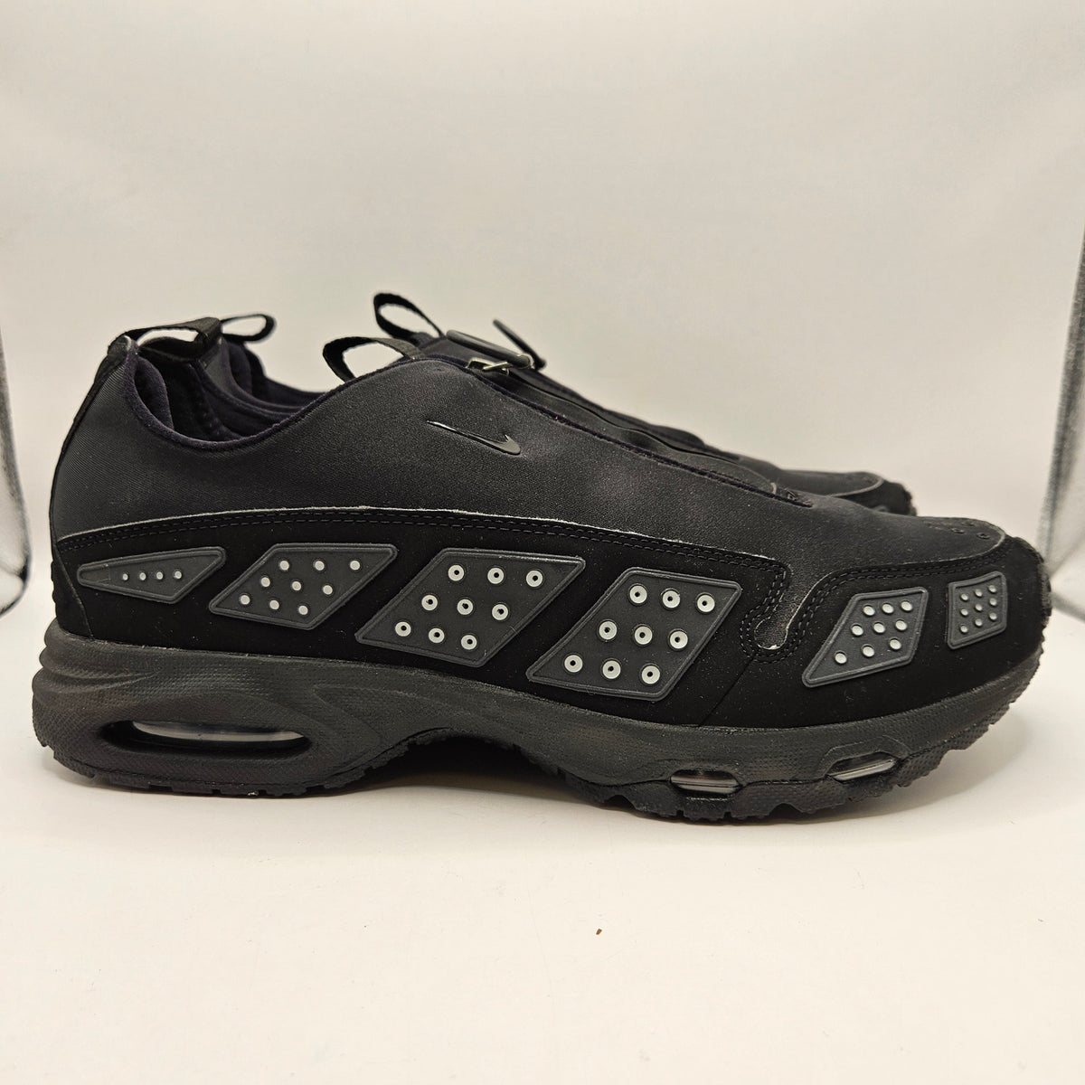 NIKE WOMEN'S 13 MEN'S 11.5 AIR SUNDER MAX BLACK METALLIC SILVER ZIP FZ2068-001