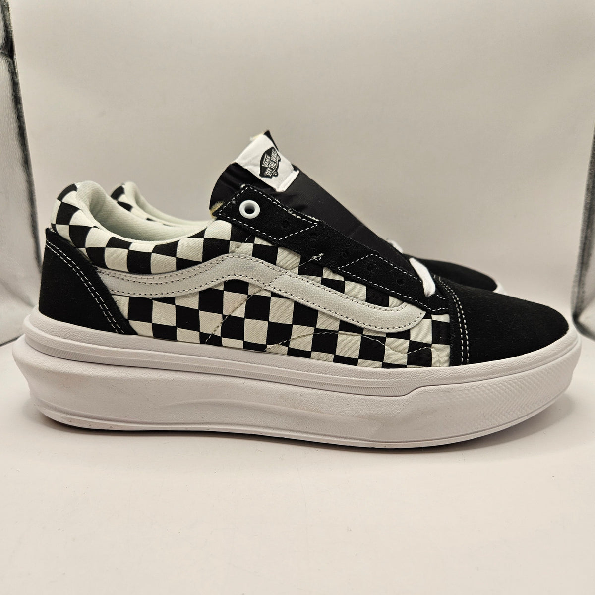 VANS MEN'S 11.5 COMFYCUSH OLD SKOOL OVERT CHECKERBOARD BLACK WHITE