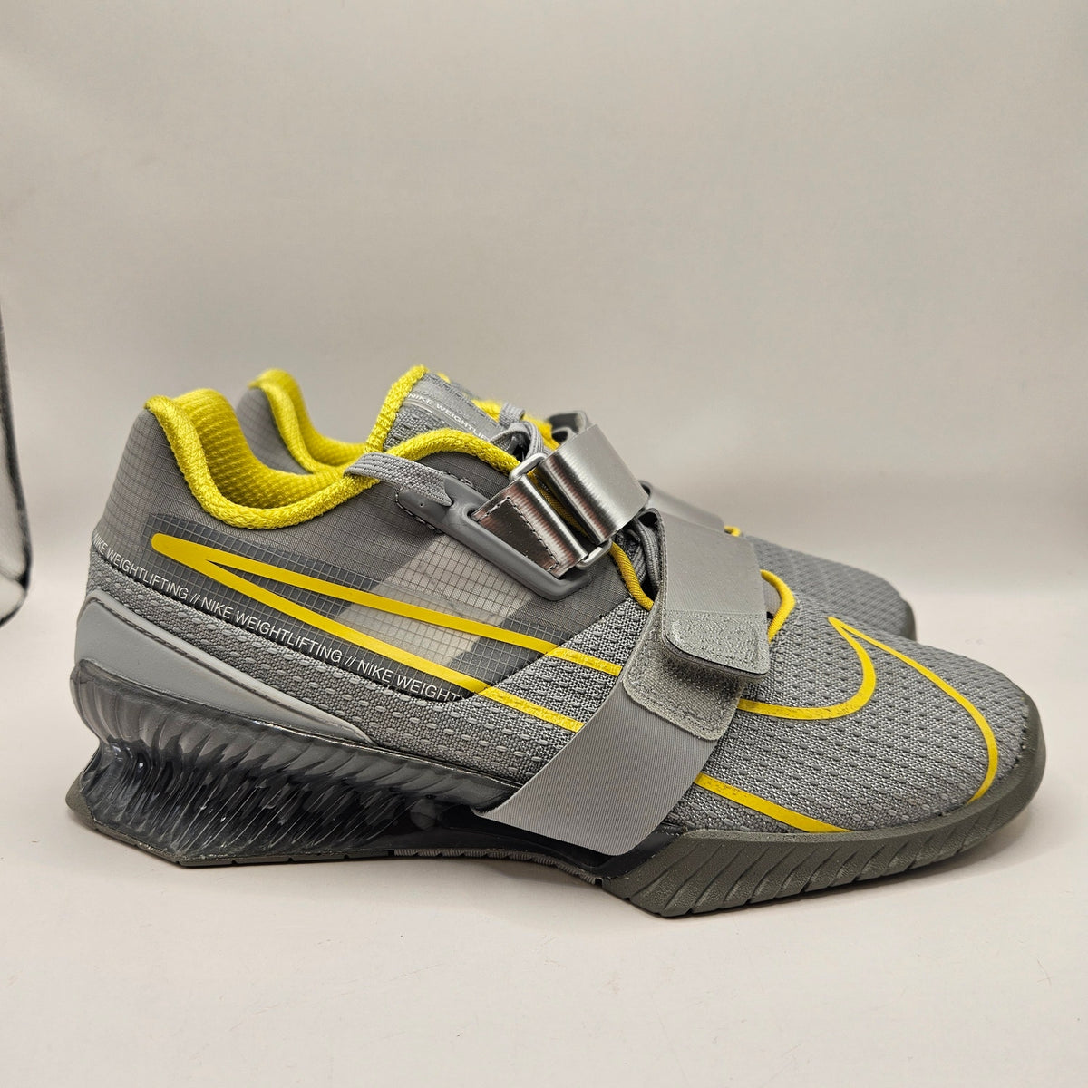 NIKE MEN'S 5.5 ROMALEOS 4 WOLF GREY LIGHTENING WEIGHTLIFTING GYM SHOES CD3463-002