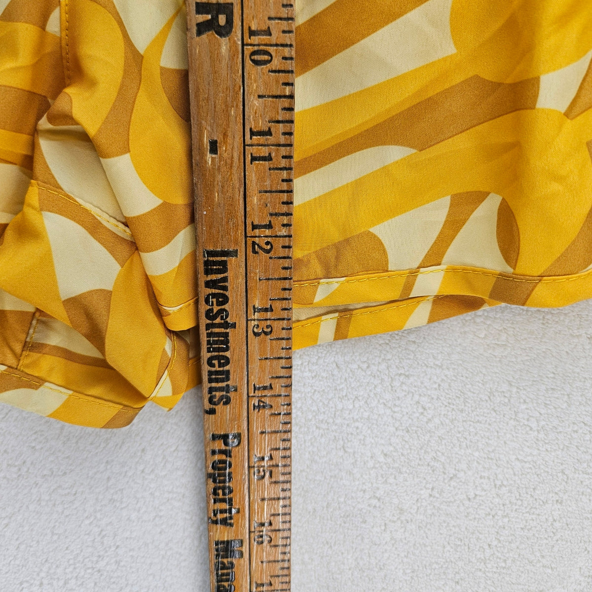 NIKE WOMEN'S LARGE YELLOW DRI FIT ICON CLASH TEMPO LUXE RUNNING SHORTS DQ6117